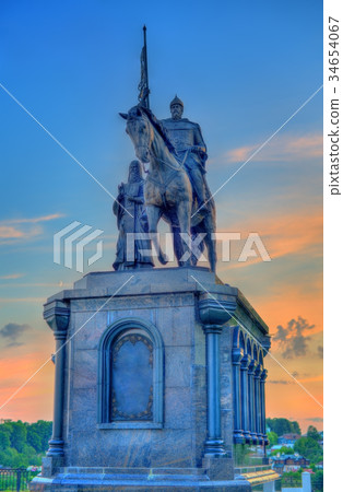 Monument of Vladimir the Great in Vladimir town 34654067