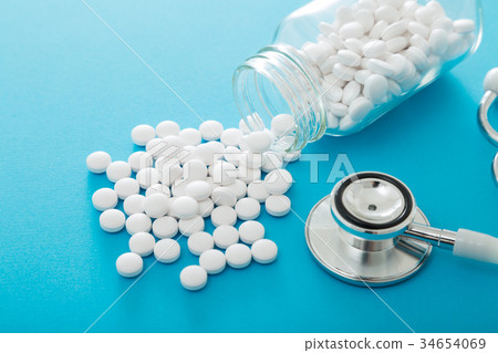 Drugs 34654069