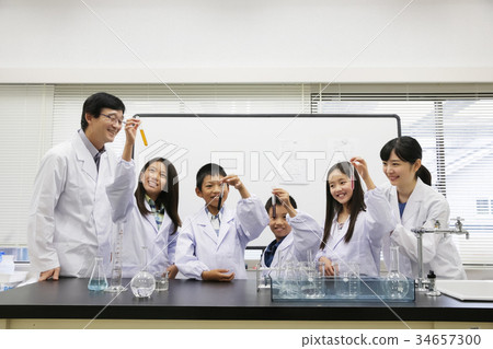 化學課 化學課 34657300