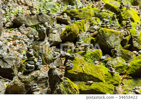 Miyazaki Takachiho's Amanoyasukawara stones 34658422