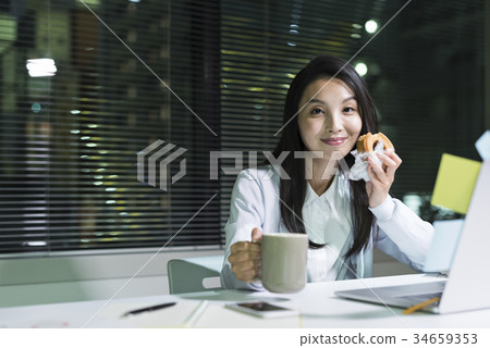 一個女人的生意 34659353