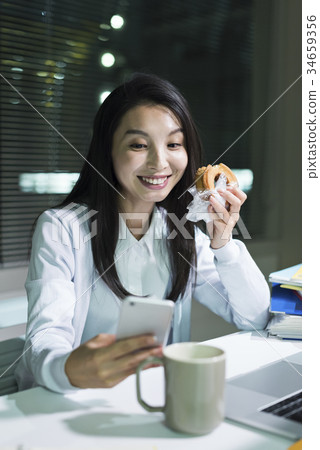 一個女人的生意 34659356