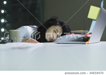 One woman business 34659470