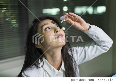 One woman business 34659512