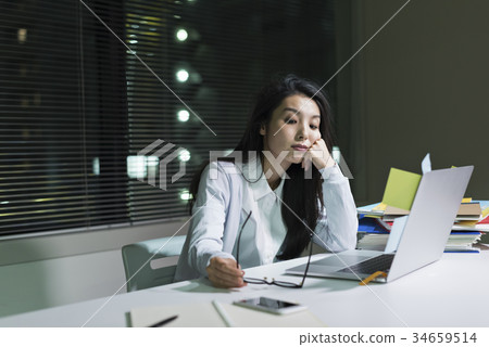 One woman business 34659514