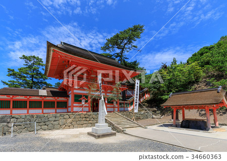 Hiyodo Shrine Shinto-colored tower gate 34660363