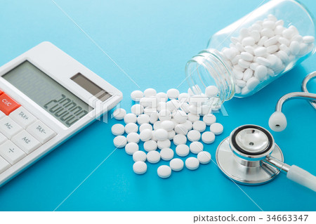 Drugs 34663347