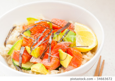 Healthy vegetarian fish salad bowl Healthy vegetarian fish salad bowl 34663672