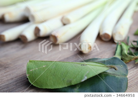 lemongrass and kaffir lime leaves 34664958