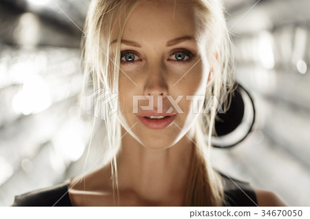 Beauty model face Beauty model face 34670050