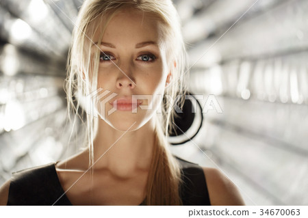 Beauty model face Beauty model face 34670063