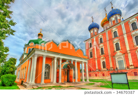 Church of the Nativity of Christ at Ryazan Kremlin Church of the Nativity of Christ at Ryazan Kremlin 34670387