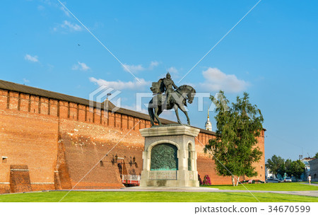 Equestrian monument to Dmitry Donskoy in Kolomna 34670599