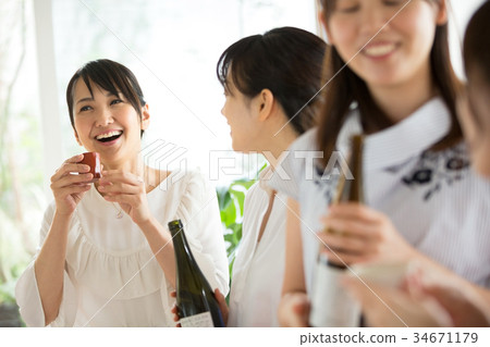 Sake, sake, women's association Sake, sake, women's association 34671179