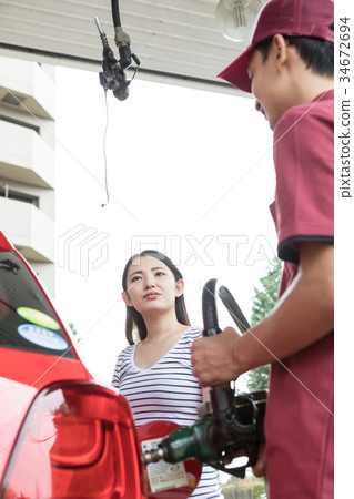 gas station  34672694