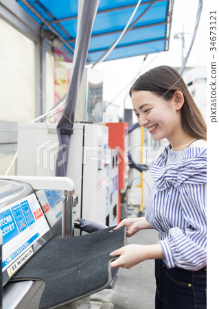 Gas station cleaning 34673121