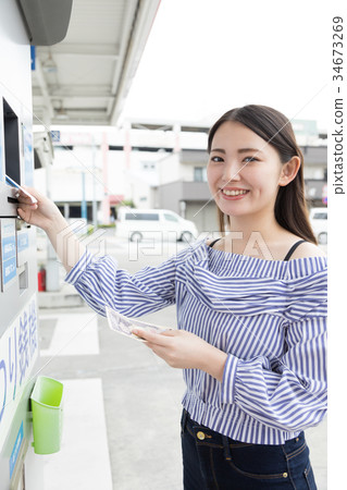 加油站加油自助人付款 34673269