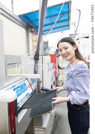 Gas station cleaning 34673401