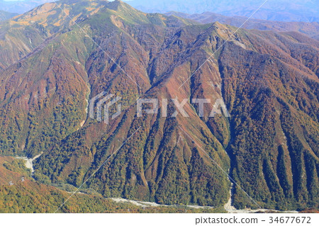 在秋天從谷川山的Okino耳朵觀看東部山脈（如Shirage門） 34677672