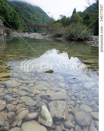 秋田縣Aspiration Valley紅色吊橋神的Iwahashi橋 秋田縣Aspiration Valley紅色吊橋神的Iwahashi橋 34677897
