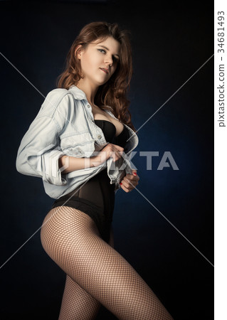 woman in lingerie woman in lingerie 34681493