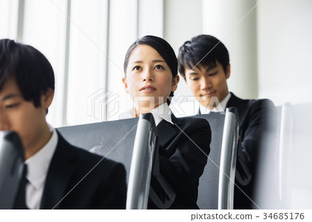 Business newcomer young job hunting image 34685176