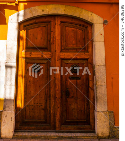Old gate with interesting texture Old gate with interesting texture 34686298