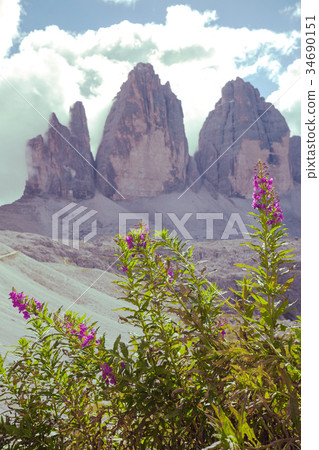 beautiful mountain landscape beautiful mountain landscape 34690151
