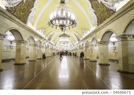 Komsomolskaya station in metro 34690673