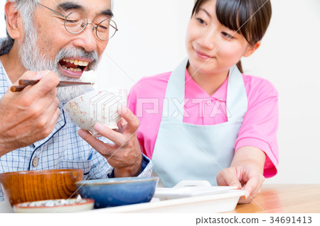 Meal Young Carer and Grandpa Retirement Home Day Care Center Meal Young Carer and Grandpa Retirement Home Day Care Center 34691413