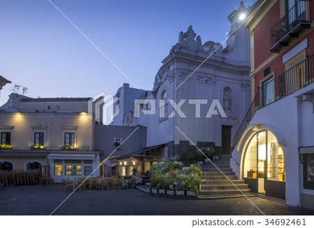 Old town of Capri, Italy 34692461