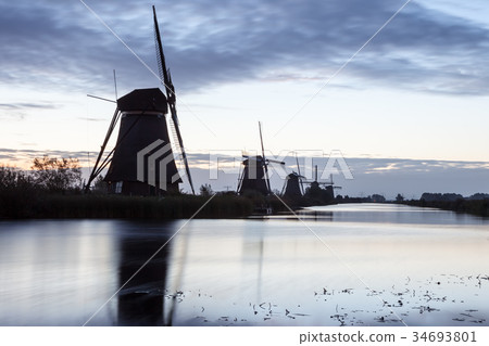 Kinderdijk in holland Kinderdijk in holland 34693801