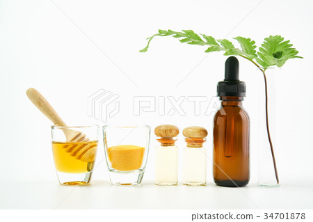 Ingredients of skin care products. 34701878