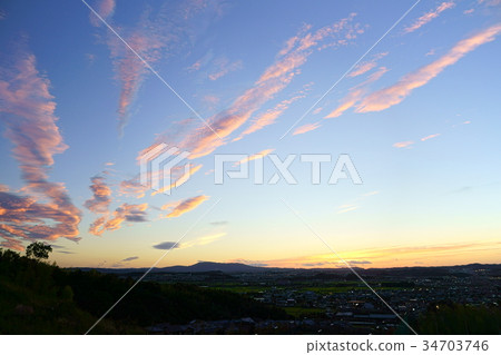 Floating Cloud Evening Floating Cloud Evening 34703746