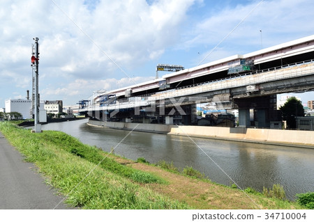 Toward the Ayase River sludge treatment plant near Horikiri Bridge 34710004