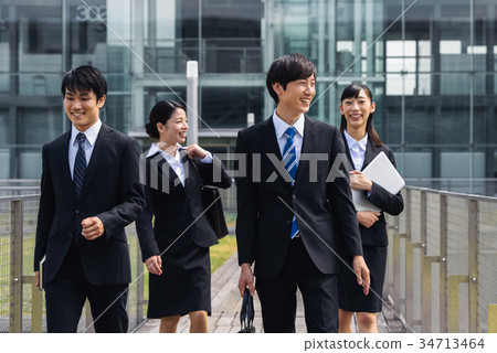 企業年輕人新來者求職形象 企業年輕人新來者求職形象 34713464