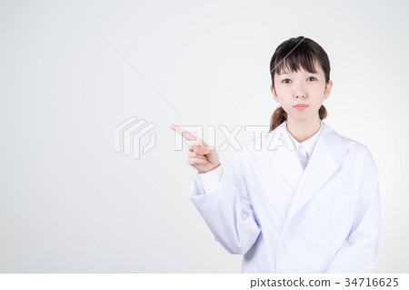 白色的一位女士 白色的一位女士 34716625