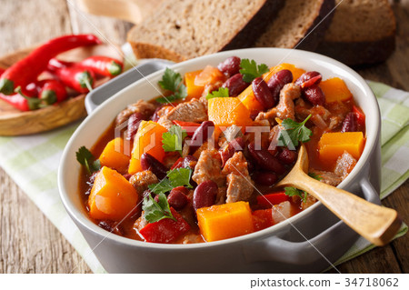 Spicy pumpkin chili with beef, tomatoes and beans Spicy pumpkin chili with beef, tomatoes and beans 34718062