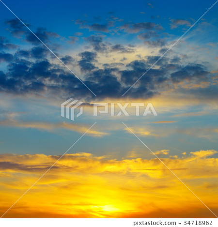 beautiful sunrise and cloudy sky 34718962
