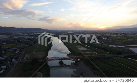 [Aerial view] Chikugo River Chikugo River Bridge (commonly known as Katano Sebashi) Bridge on the Chikugo River connecting Oto Araicho and Kurume City 34720840