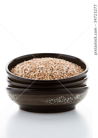 Sorghum Sorghum 34723277