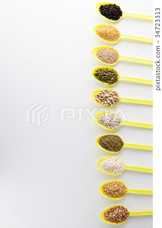 Sorghum, millet, sesame, black rice, brown rice, glutinous rice, chrysanthemum, mung bean, barley, yulmu 34723313
