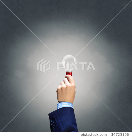 Bulb in hand 34725106