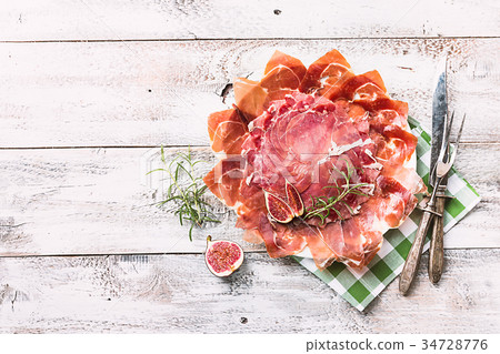Traditional Spanish ham 34728776