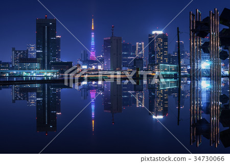 Lighted up Tokyo Tower and skyscrapers Lighted up Tokyo Tower and skyscrapers 34730066