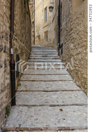 the alley of Spoleto 34731953