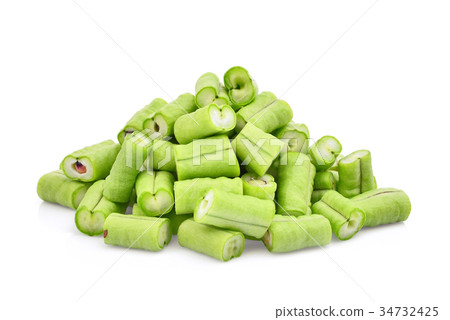 slice of yard long bean isolated on white slice of yard long bean isolated on white 34732425