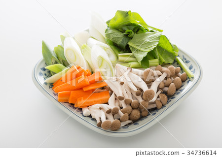 Pot ingredients 34736614