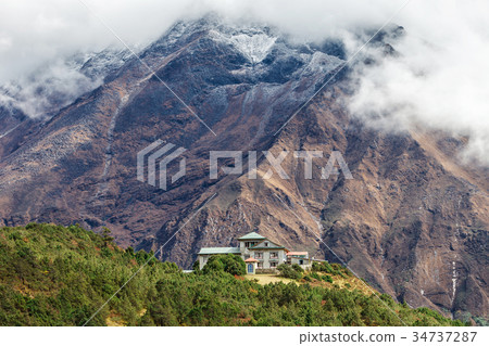 City in the mountains 34737287