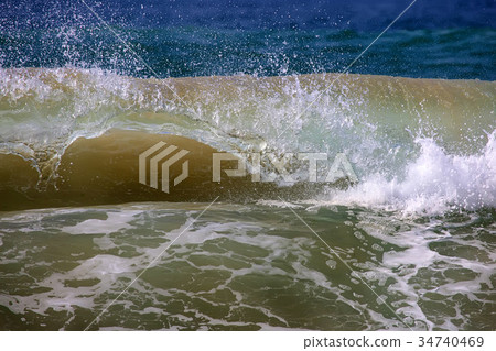 Beautiful sea wave 34740469